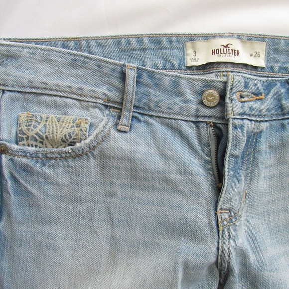 Hollister Distressed Light Wash Jeans - Picture 1 of 6